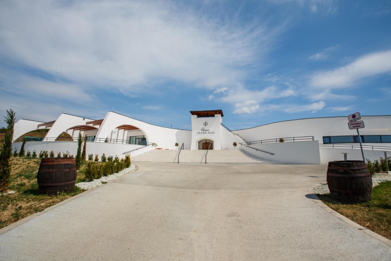 Готель Chateau Grand Bari Bara Екстер'єр фото